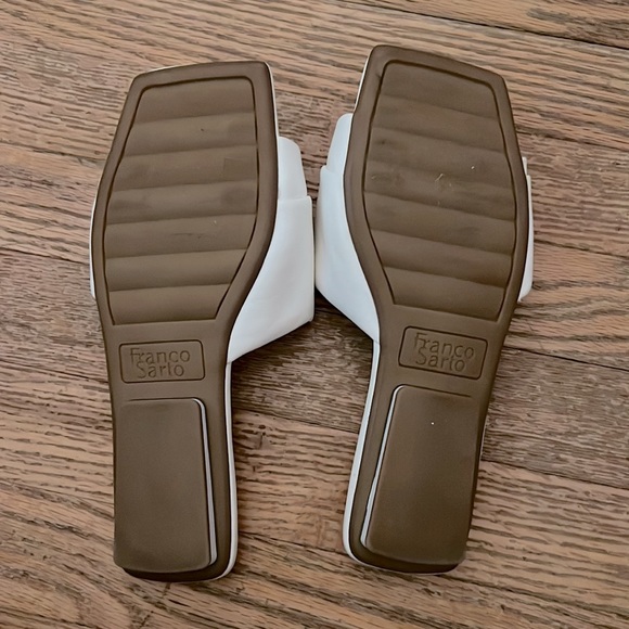 NWT Franco Sarto White Sandals Size 7 - Picture 3 of 3